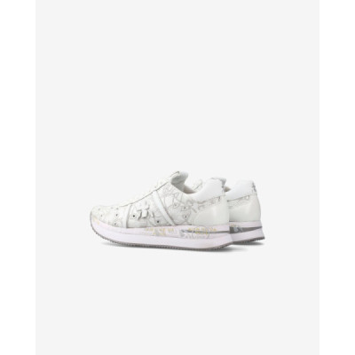 Premiata Conny