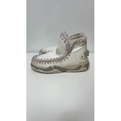 Mou Esk Trainer