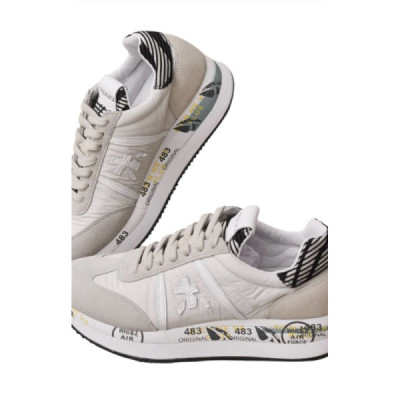 Premiata Conny