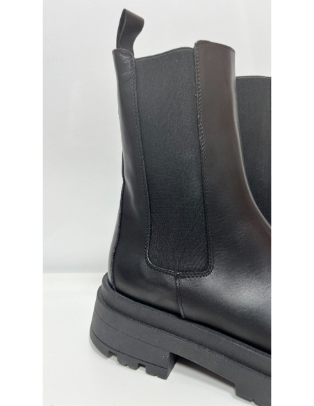 Ovyè Boot In Pelle