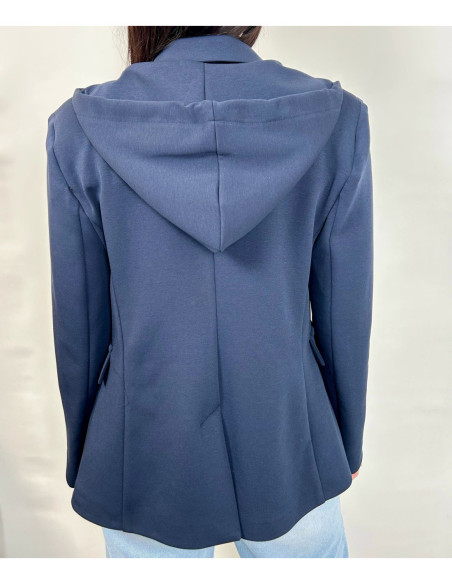 Tensione In Giacca Blu