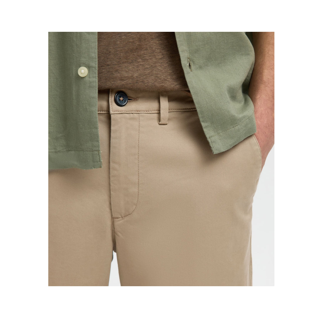 Chino  Corti Selected

16092329MOREL