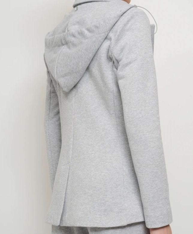 Tensione In Giacca Blu