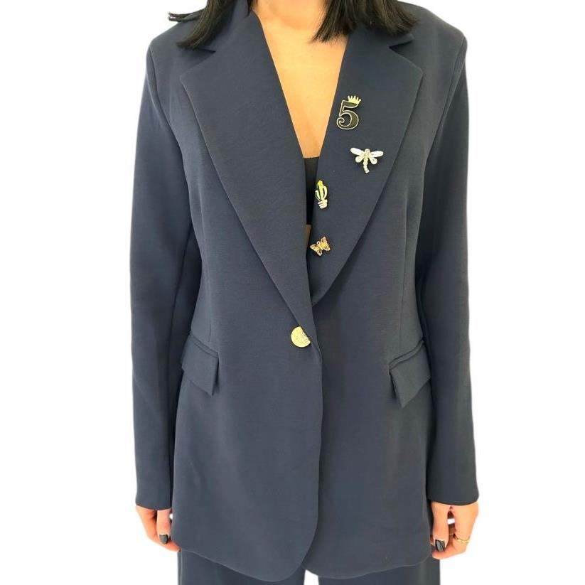 Tensione In  Giacca Con Dettagli Spille