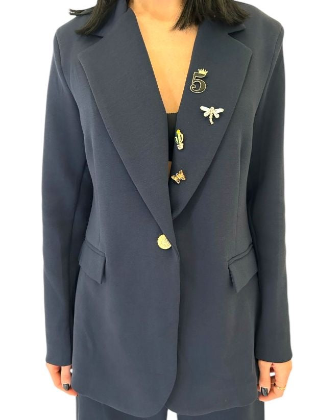 Tensione In  Giacca Con Dettagli Spille