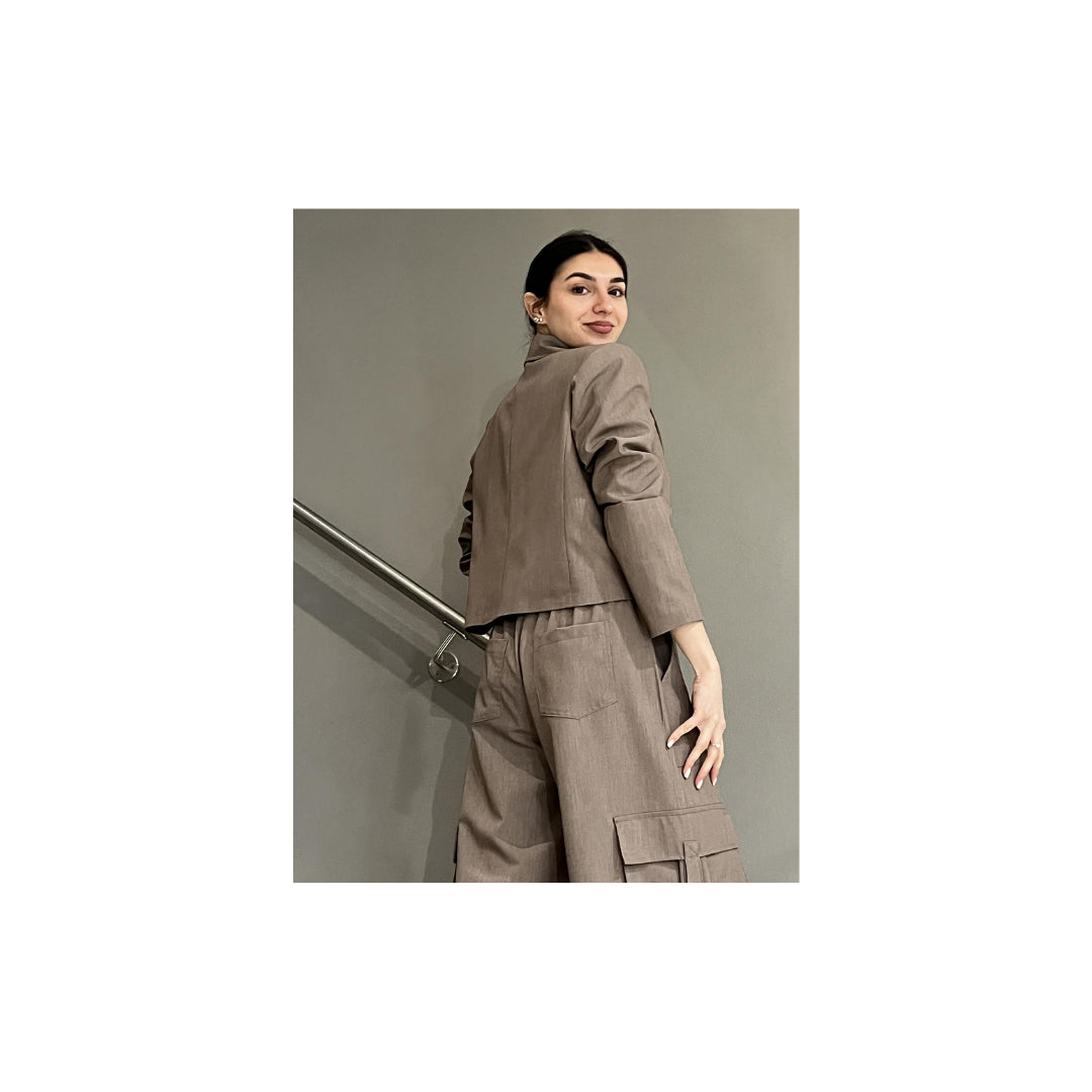 Tensione In Giacca Con Due Bottoni 
26B3844