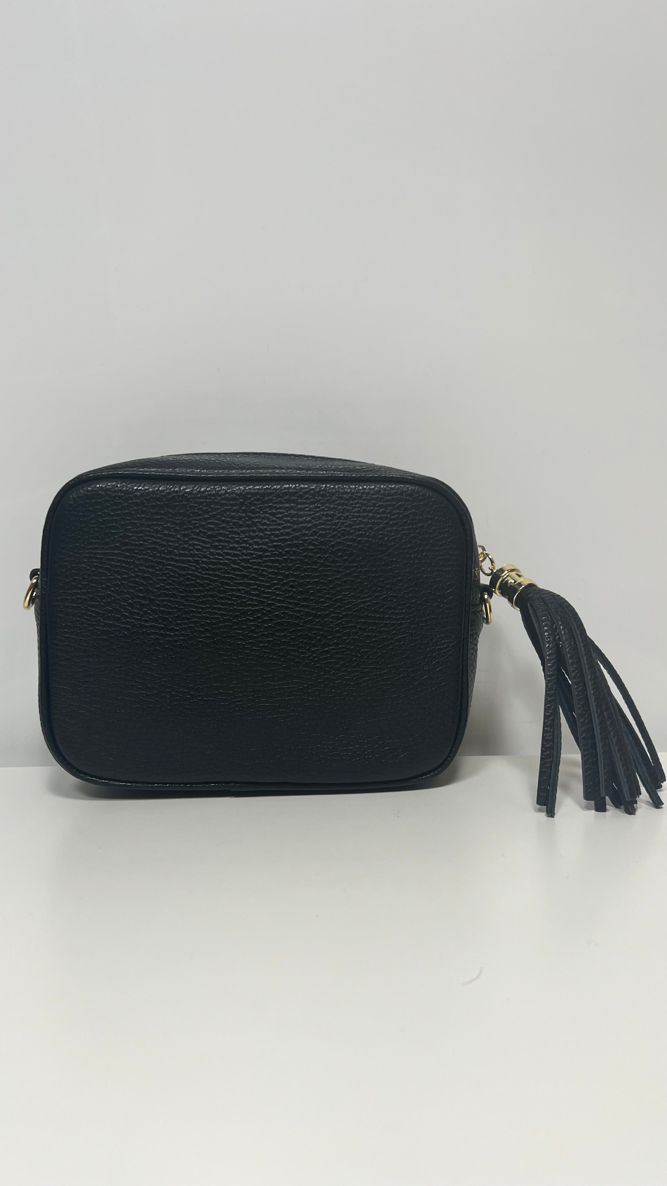 Mela D'oro Borsa In Pelle

A007