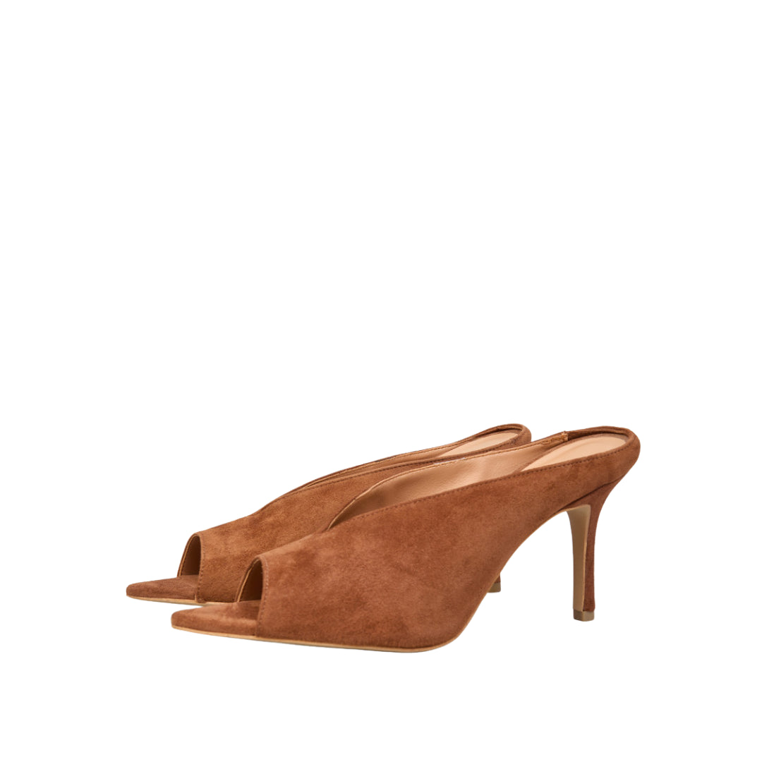 Ovyè Mules In Camoscio
AT698