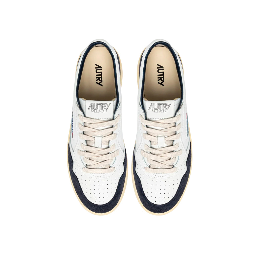 AUTRY SNEAKERS
SNEAKERS MEDALIST LOW IN PELLE BIANCA E SPACE 
AULM-LL12