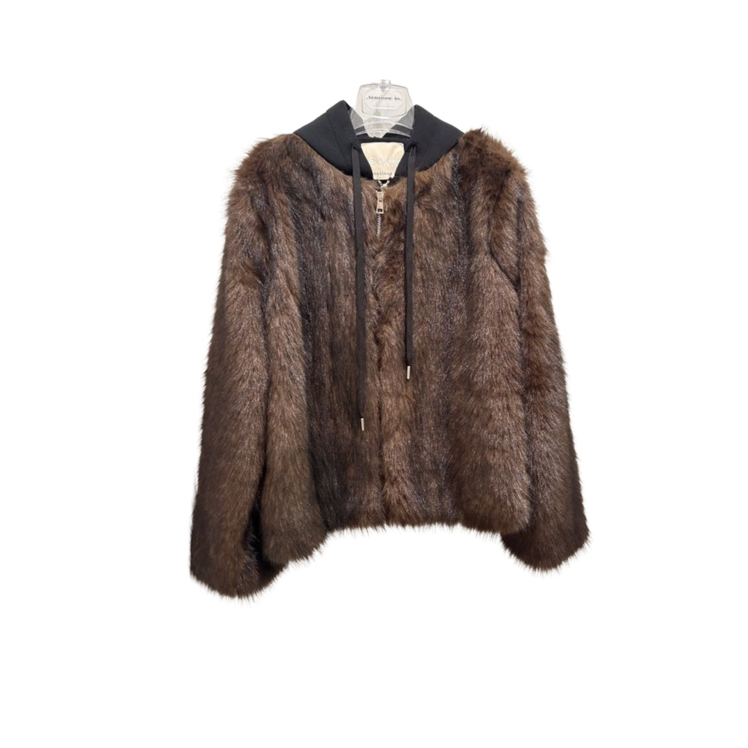 Tensione In Giacca in Pelliccia Ecologica con Cappuccio

FD331AI25CAMP