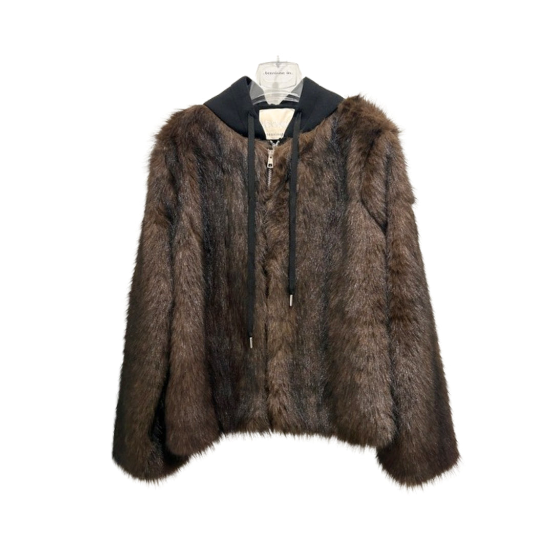 Tensione In Giacca in Pelliccia Ecologica con Cappuccio

FD331AI25CAMP