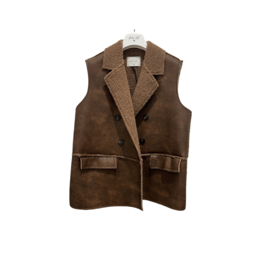 Philia Loft Gilet Doppiopetto

M01N0344