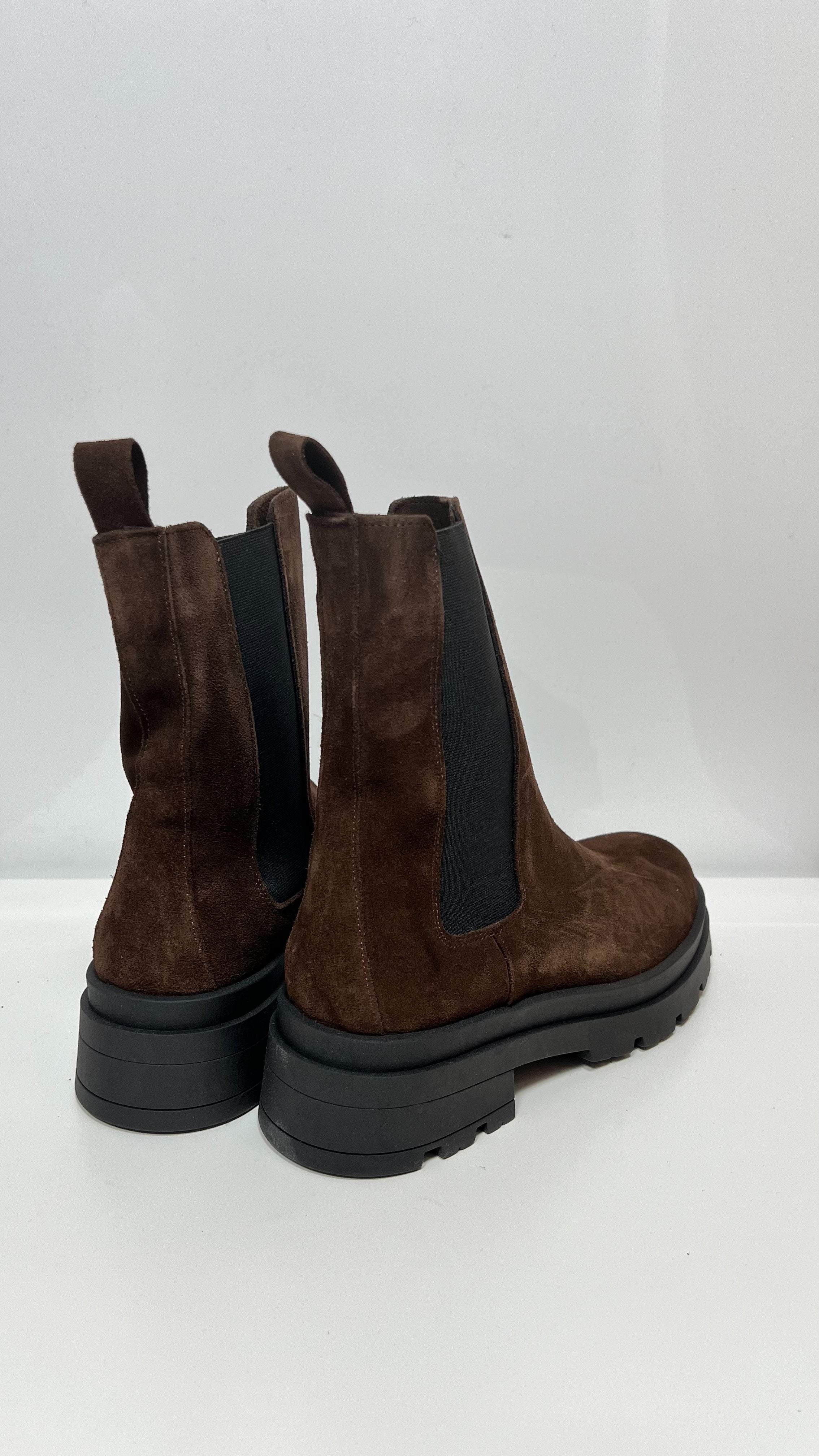 Ovyè Chelsea Boot