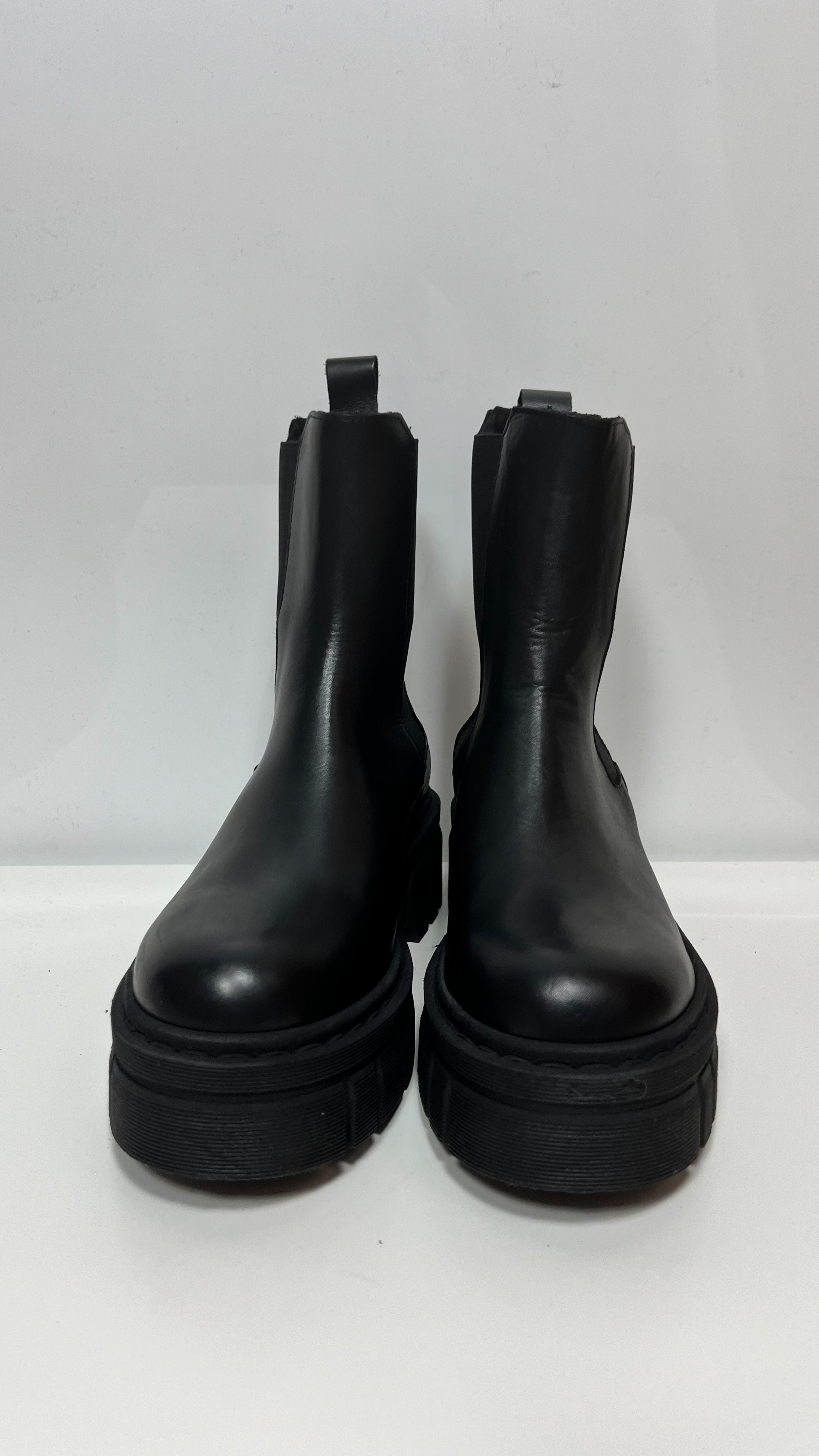 Ovyè Boot In Pelle