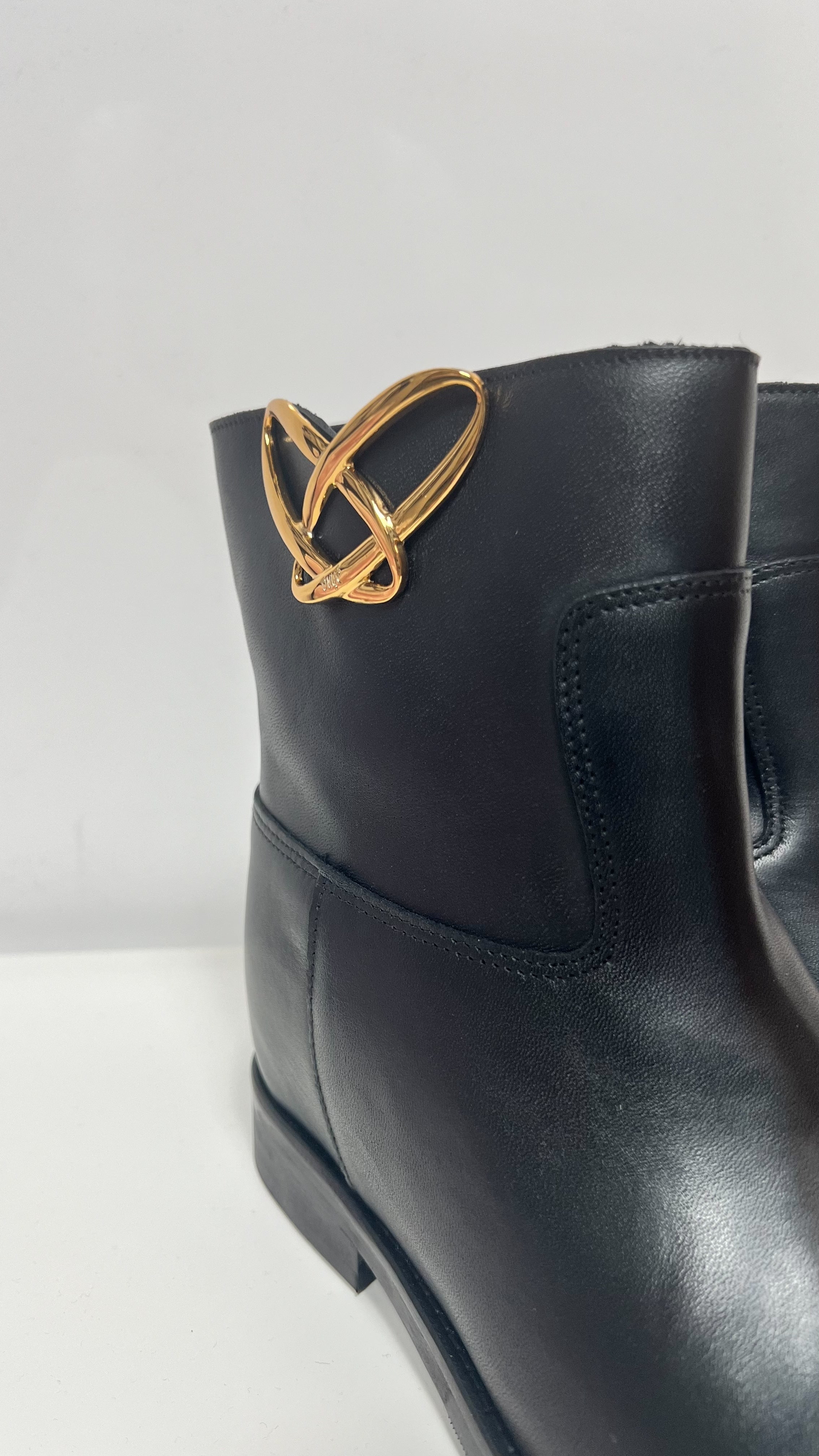 Ovyè Stivaletto In Pelle