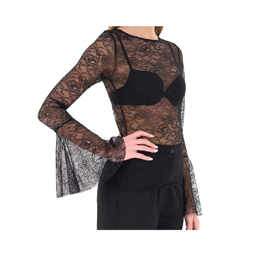 Blusa In Pizzo Con Manica Svasata Vicolo

TAB1572BEIGE