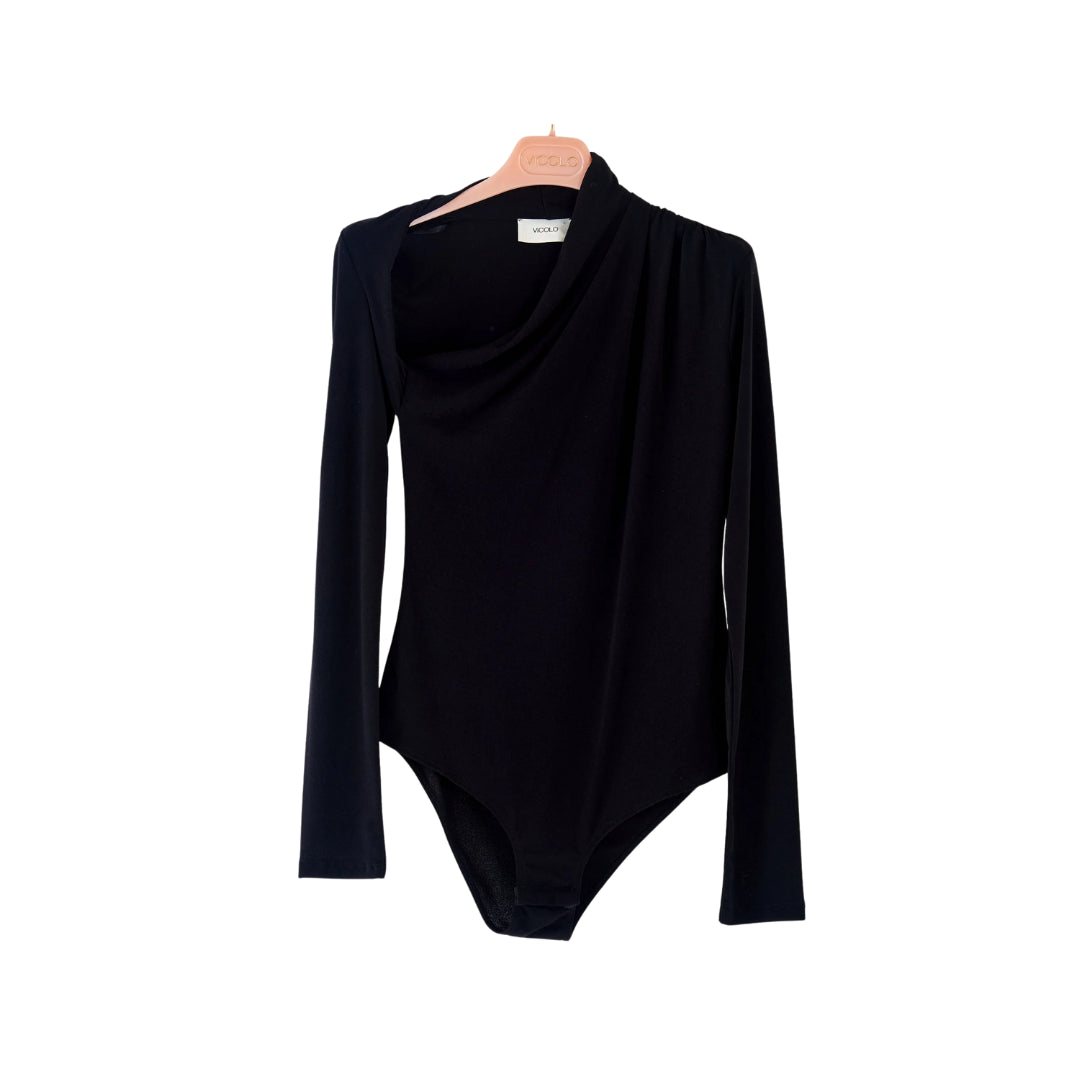 Vicolo Body con Scollo Asimmetrico

UF0021