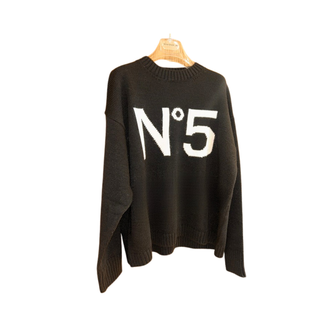 Tensione In Maglia Con Stampa N°5

W5HMJ56A400