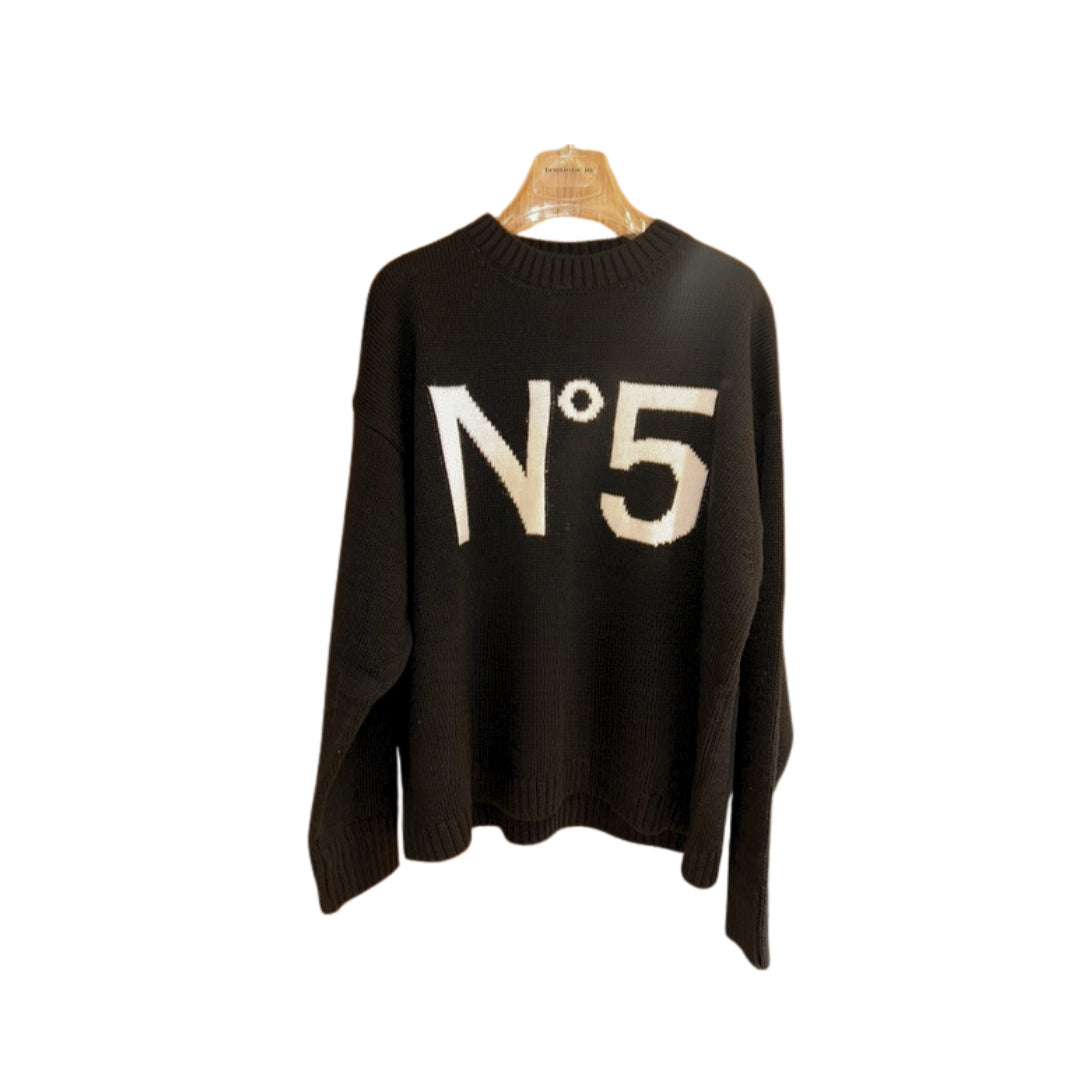 Tensione In Maglia Con Stampa N°5

W5HMJ56A400