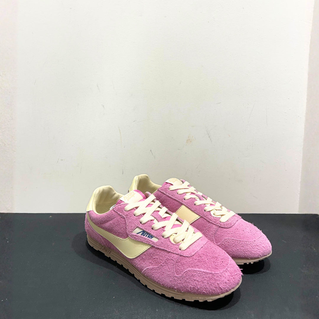 Autry Sneakers Windspin In Camoscio
WSLWUB36UB36