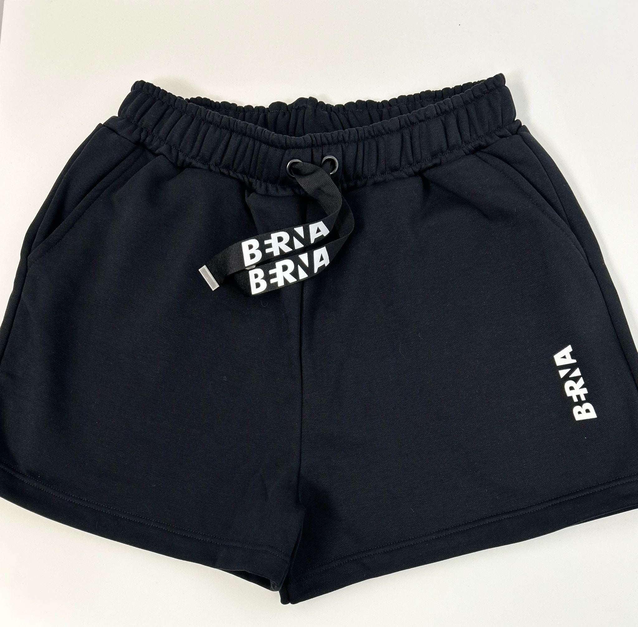Berna Short Logato